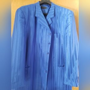 Mans Suit. DO NOT BUNDLE!!